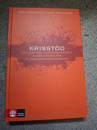 Krisstöd av Sara Hedrenius & Sara Johansson, 2011