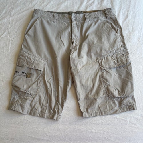 Volcom beiga shorts, storlek 34