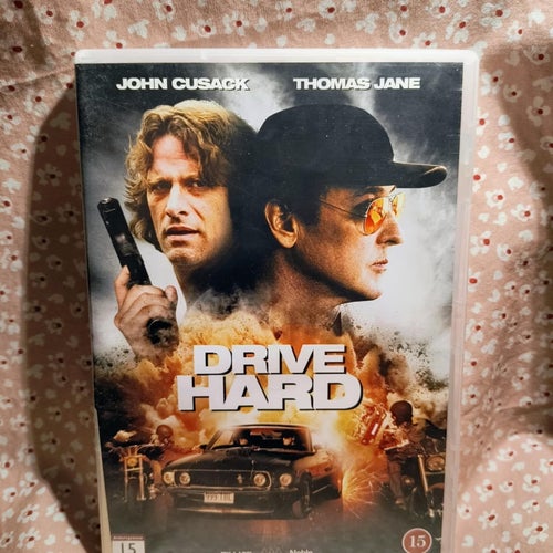 NÄRA TOPPSKICK, Drive Hard - DVD