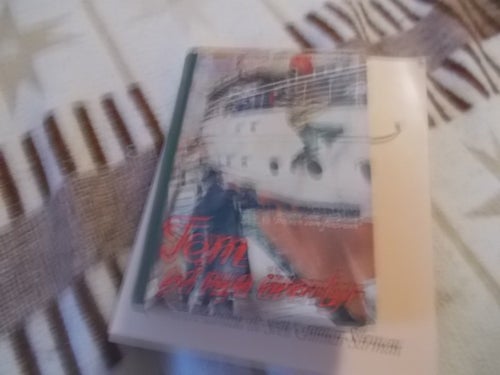 EN INBUNDEN BOK B. WAHLSTRÖMS UNGDOMSBÖCKER TOM PÅ NYA ÄVENTYR