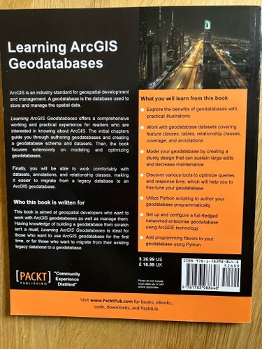 Learning ArcGIS Geodatabases av Hussein Nasser