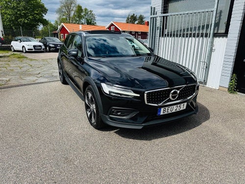 Volvo V60 Cross Country D4 190HK AWD AUTOMAT / PANORAMA / DRAG / VÄRMARE