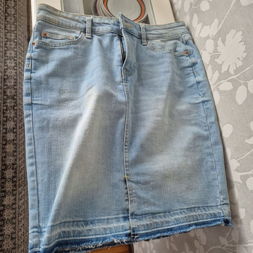Lindex Jeanskjol strl 36 , tvättad look