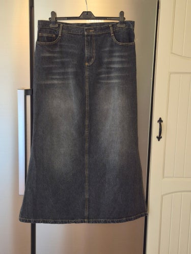 Nr:104.) Svart jeanskjol