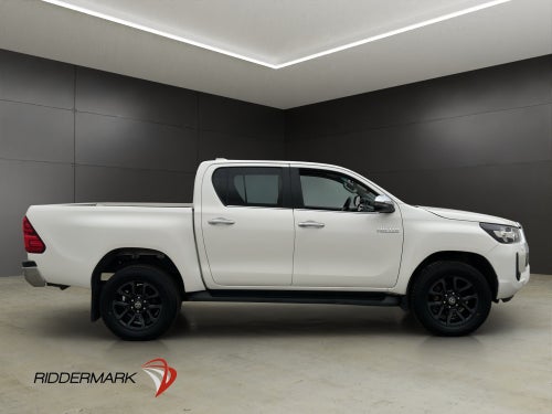 Toyota HiLux Hero 2.4 AWD M/K-Värmare Drag Kamera Diff Moms