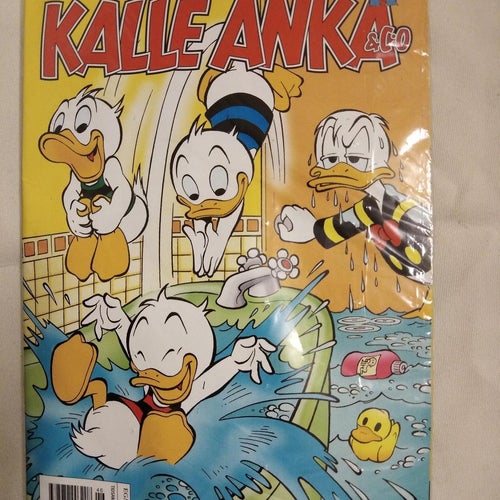 Kalle Anka & Co 2011 nr 46. inplastad. med leksak
