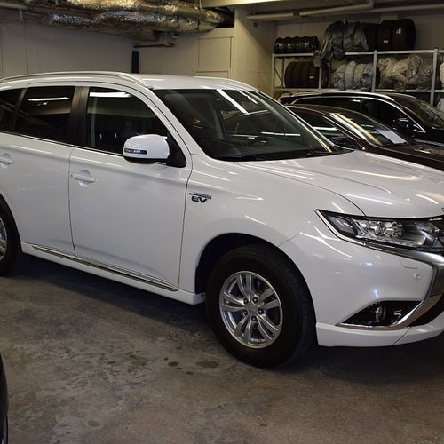Mitsubishi Outlander PHEV CVT, 203hk, 2016