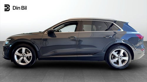 Audi Q8 50 e-tron quattro Drag/Backkamera