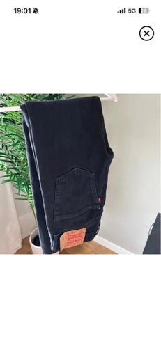 Levi's svarta jeans, storlek W30 L32