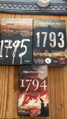 Niklas Natt och dag. 1793, 94 och 95, 2 inbundna 1 pocket