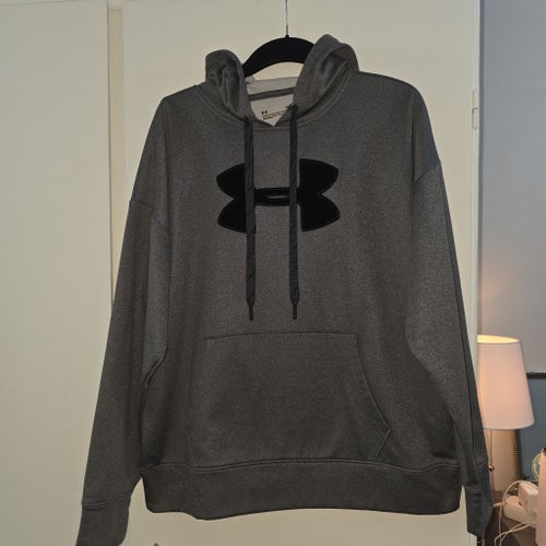 Under Armour grå huvtröja, storlek LG/G/G fint skick