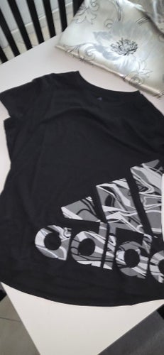 Adidas svart t-shirt, storlek XL