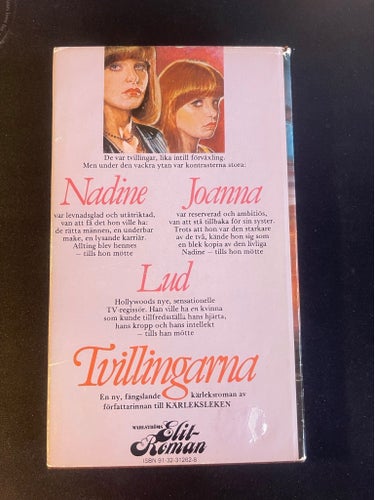 Tvillingarna av Justine Valenti