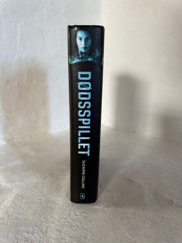 Dödsspillet - The Hunger Games av Suzanne Collins, Gyldendal