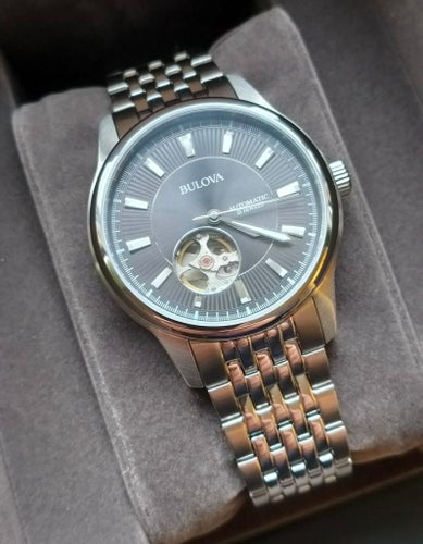 Bulova Automatisk 40mm "Open Heart" NY/OANVÄND 3 ÅRS GARANTI FRÅN 10/2025