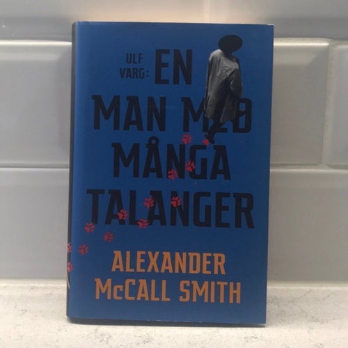 En man med många talanger av Alexander McCall Smith (2021)