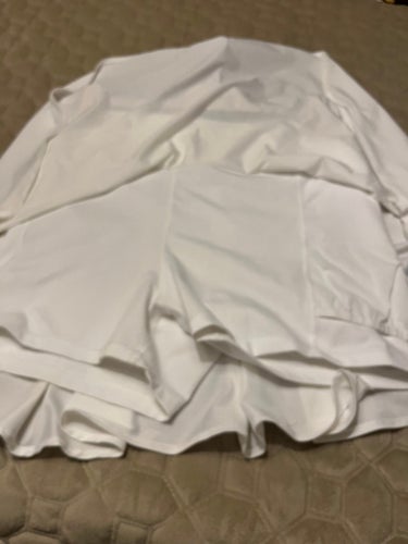 H&M Move vit kjol med shorts, storlek M