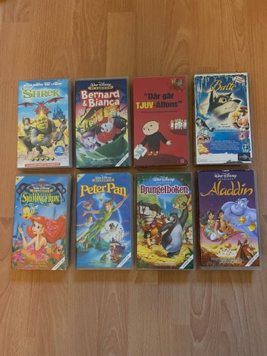 VHS-filmer: Shrek, Bernard & Bianca, Peter Pan, Djungelboken, Aladdin, Balto,