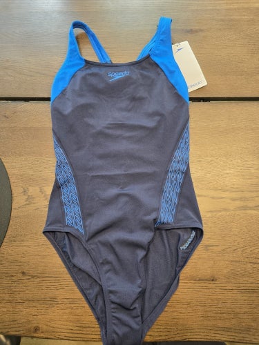 Speedo mörkblå baddräkt, storlek C36 helt ny