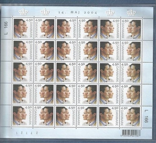 Minnesfolder från det danska bröllopet 2004 med postfriska frimärken