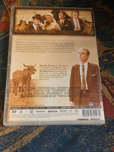 The Smell Of Suecess - Billy Bob Thornton SV text) INPLASTAD