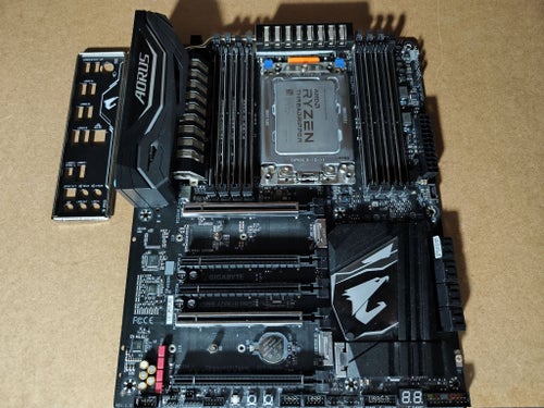 Gigabyte X399 Aorus Pro motherboard with an AMD Ryzen Threadripper 2970wx CPU
