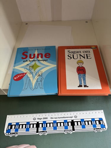 Sune två olika böcker