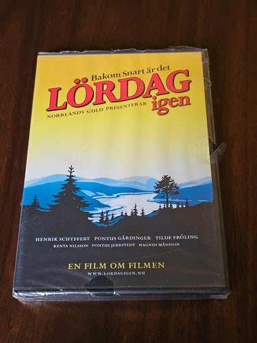 Bakom Snart Är Det Lördag Igen DVD (SV Text ) INPLASTAD