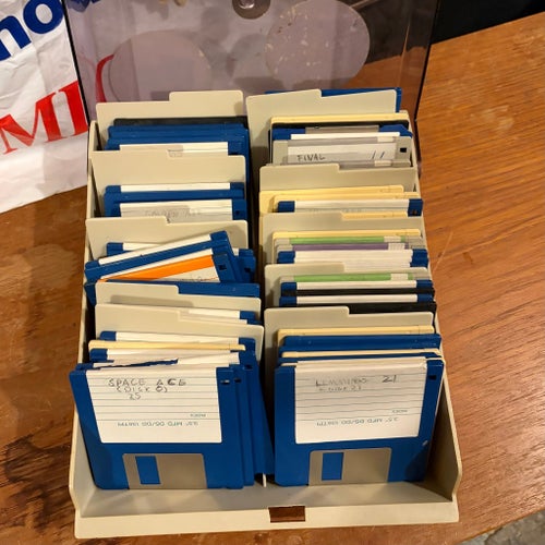 Amiga Spel Floppy Diskar med Förvaringslåda