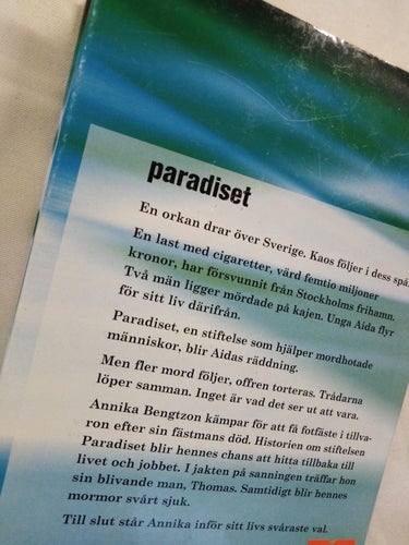 Paradiset av Liza Marklund, bok. Very Fine