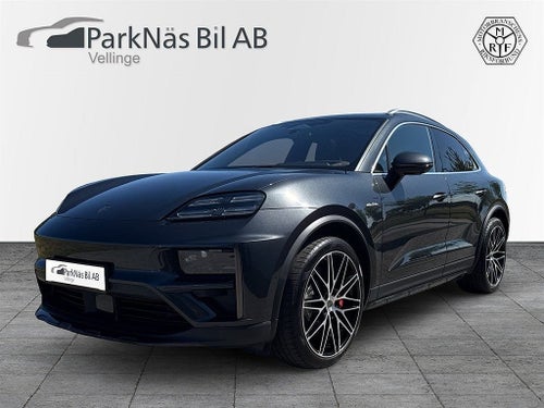 Porsche Macan Turbo Electric PANO CLUBLÄDER