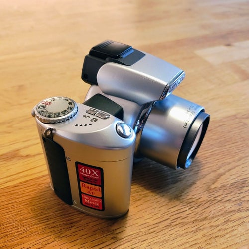 Konica Minolta Z1