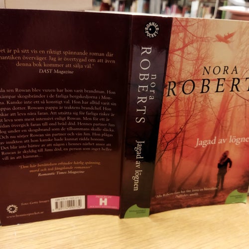 Jagad av lögnen av Nora Roberts. Bok. Very Fine plus