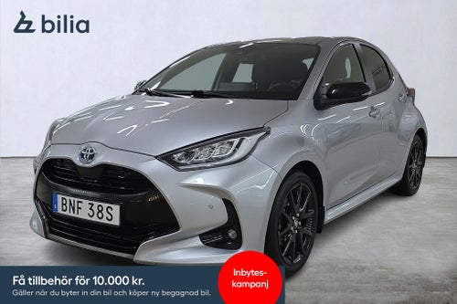 Toyota Yaris Hybrid – Style/ kamera bak / Döda vinkel/ värmare via app