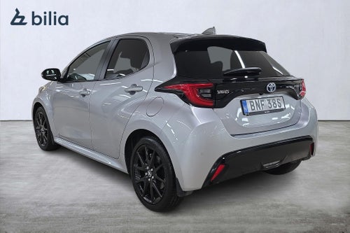 Toyota Yaris Hybrid – Style/ kamera bak / Döda vinkel/ värmare via app