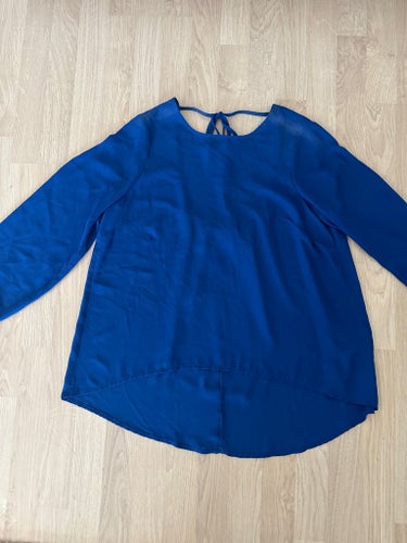 Blå blus från bikbok storlek S