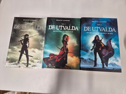 De utvalda av Kristin Cashore, Bok 1-3