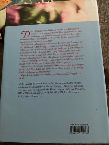 Havets safirer av Nora Roberts, 2004