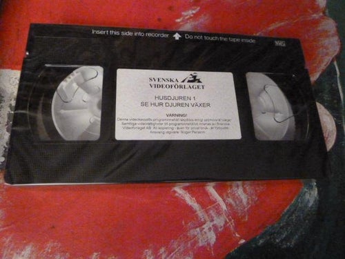 SE HUR DJUREN VÄXER, 1 HUSDJUREN, VHS, FILM, SVENSKT TAL, INPLASTAD, 41 MIN.