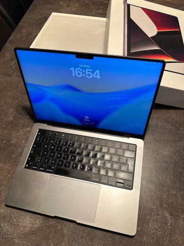 MacBook Pro 14” M1 16 GB, 1 TB
