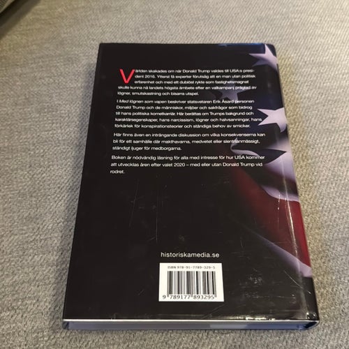 Bok: Med lögnen som vapen :Donald Trump och den amerikanska drömmens kris (2020)