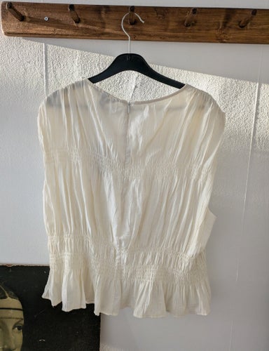 H&M vit smockad topp storlek XL