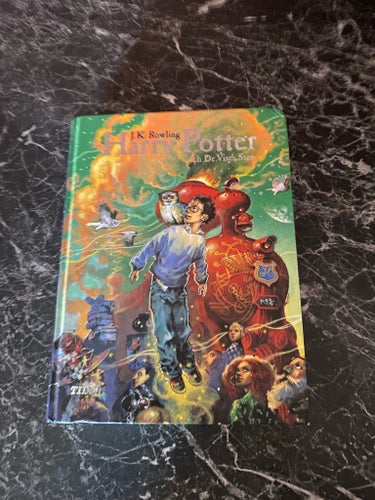 Harry Potter och De Vises Sten av J.K. Rowling, 1999