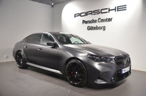BMW M5 xDrive / Frozen Deep Grey Metallic / VAT