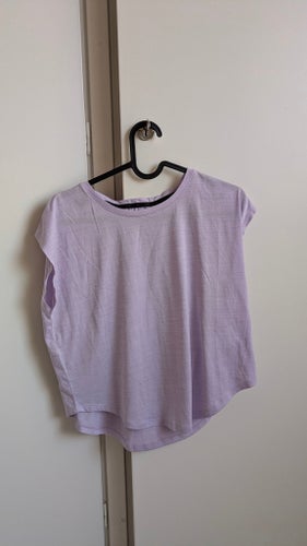 SOC lila t-shirt, storlek XS