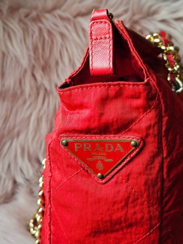 Prada kedjeväska