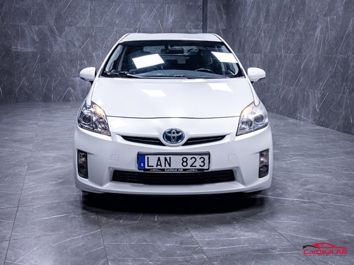 Toyota Prius 1.8 VVT-i 136hk HUD Farthållare PDC Få ägare