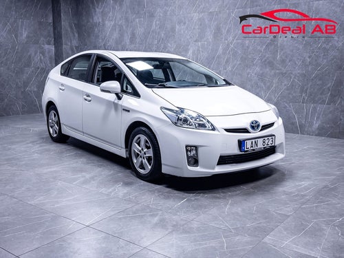 Toyota Prius 1.8 VVT-i 136hk HUD Farthållare PDC Få ägare