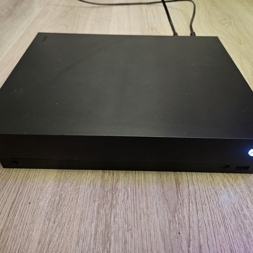 Xbox One X
