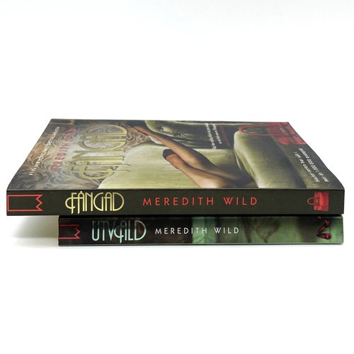 Hacker-serien del 1-2 av Meredith Wild (Utvald & Fångad, romance)
